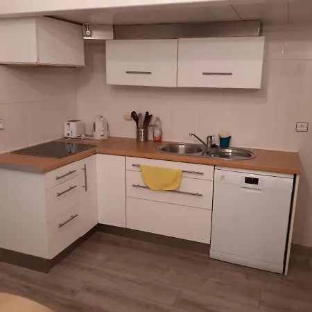 Apartman Spacieux T2, Avec Terrasse Et Parking