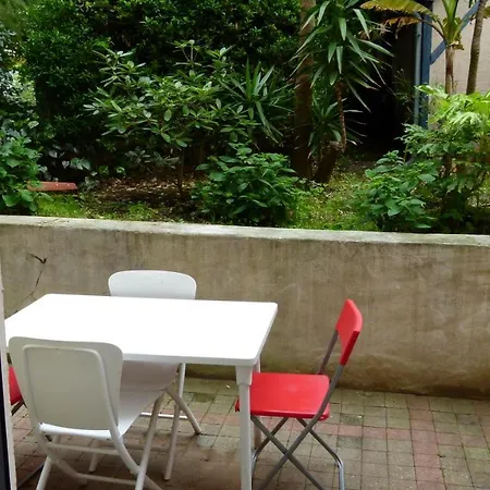 Spacieux T2, Avec Terrasse Et Parking Apartman